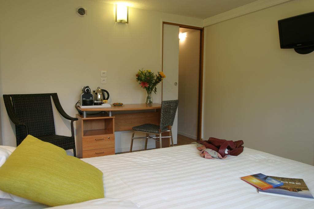 Hotel Pierre Blanche Chatillon-en-Michaille Rom bilde