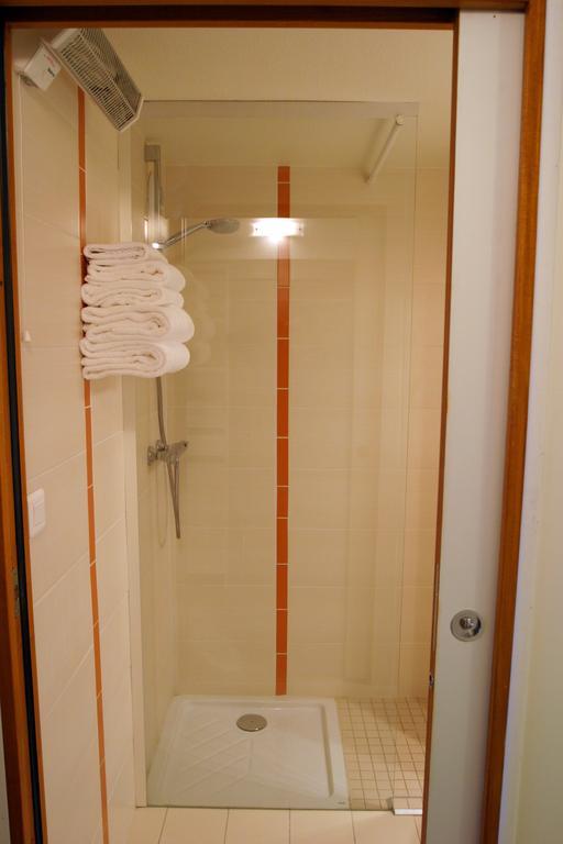 Hotel Pierre Blanche Chatillon-en-Michaille Rom bilde